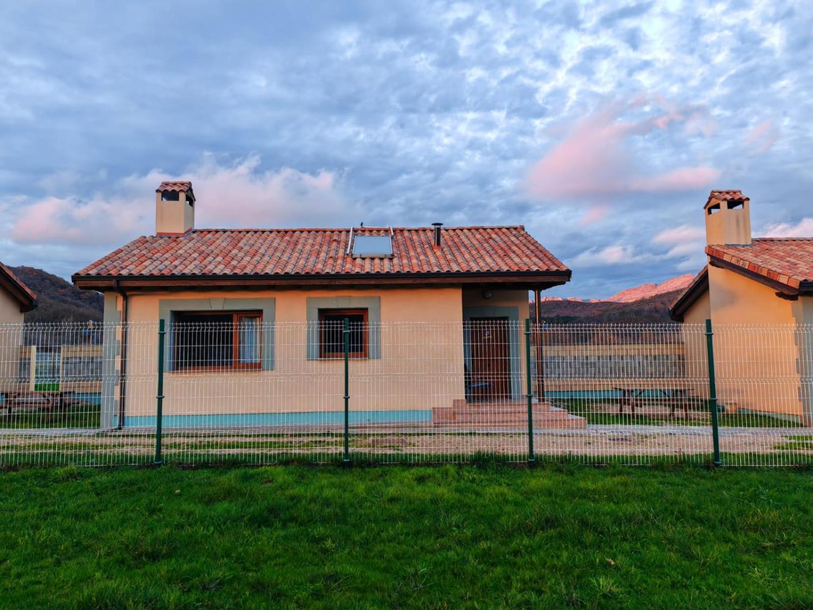 Casas Rurales Cuatro Valles Naredo de Fenar Ngoại thất bức ảnh